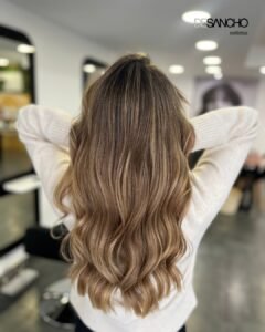 Rubio beige con reflejos — DeSancho Estilistas Valencia